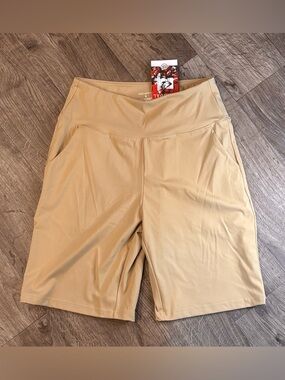 Gradual Women’s Tan Biker Shorts NWT